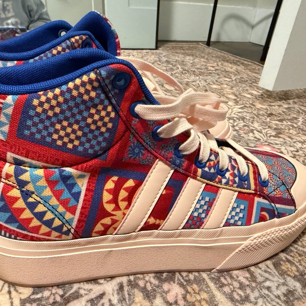 Adidas Bravada 2.0 Mid platform sneaker